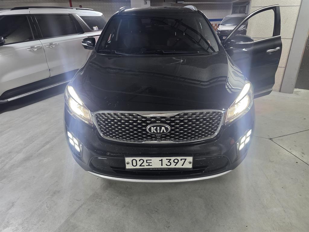 KIA Sorento 2017 Negro - Importación desde Corea - HF Imports Iquique - Foto 1