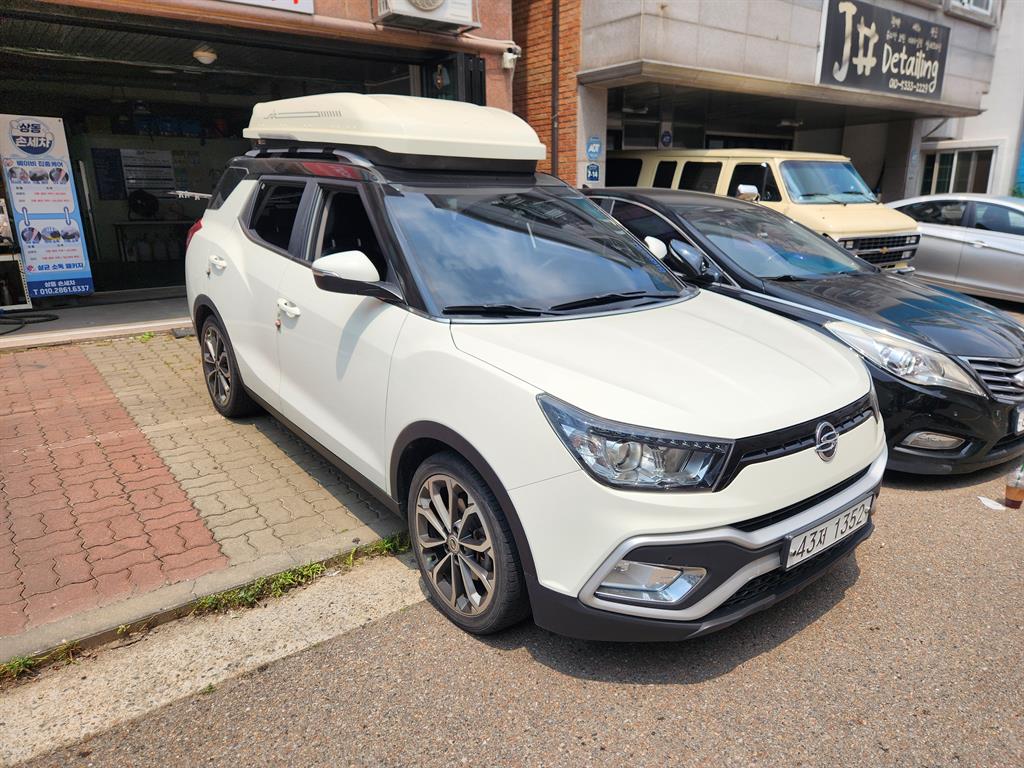 Ssangyong Tivoli 2018 Blanco - Importación desde Corea - HF Imports Iquique - Foto 1