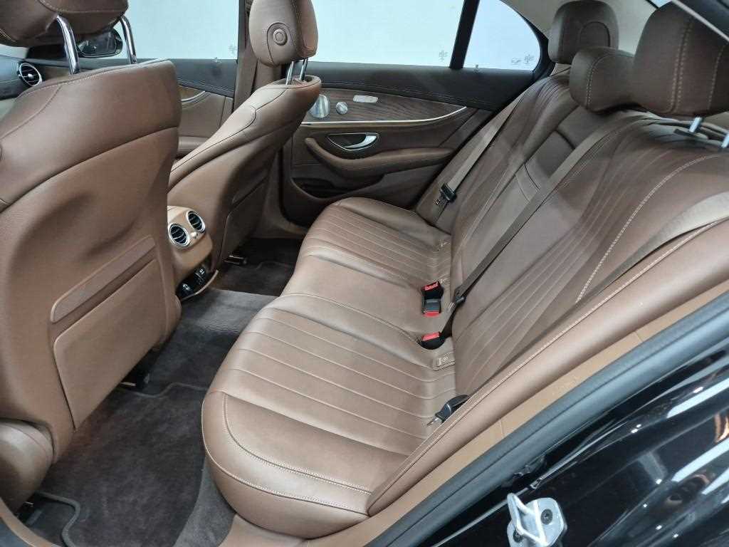 Mercedes Benz E class 2018 Negro - Importación desde Corea - HF Imports Iquique - Foto 14