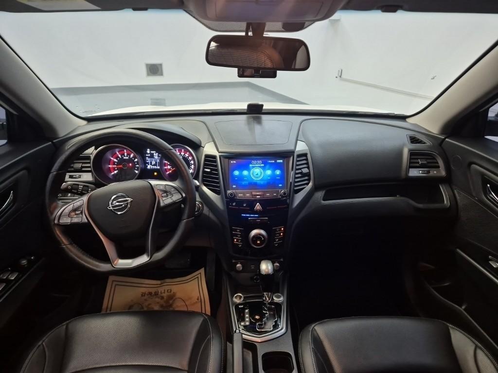 Ssangyong Tivoli - Vista 10
