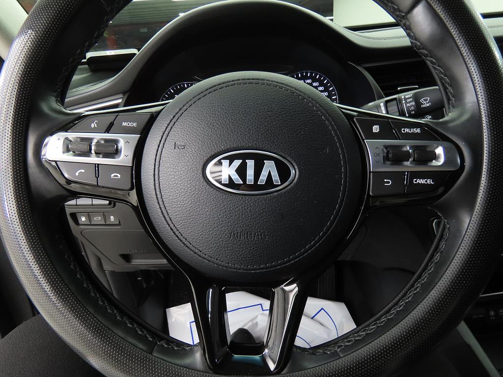 KIA K7 - Vista 10