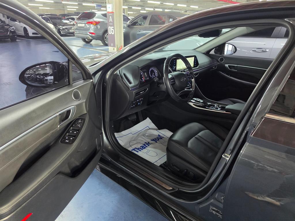 HYUNDAI Sonata - Vista 9