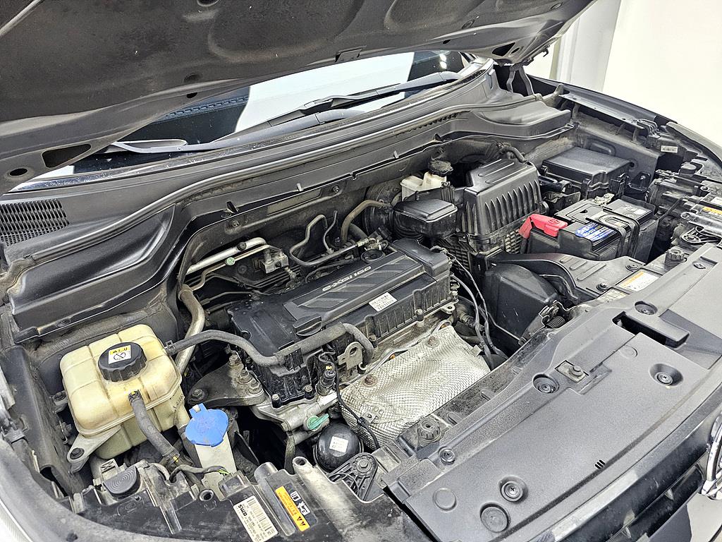 Ssangyong Tivoli - Vista 8