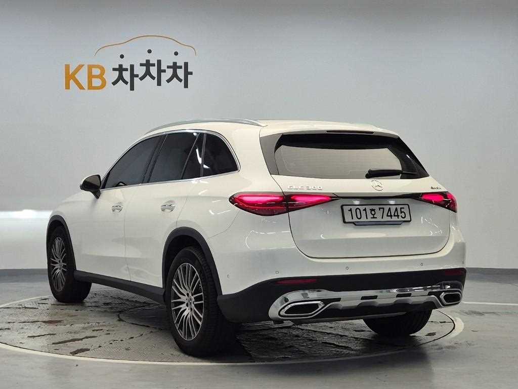 Mercedes Benz GLC Class - Vista 2