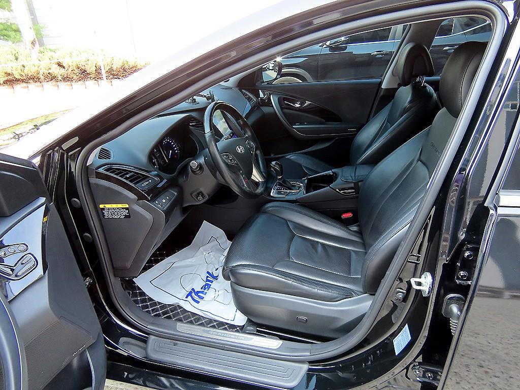 HYUNDAI Grandeur - Vista 7