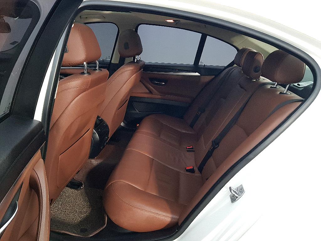 BMW 5 Series - Vista 11