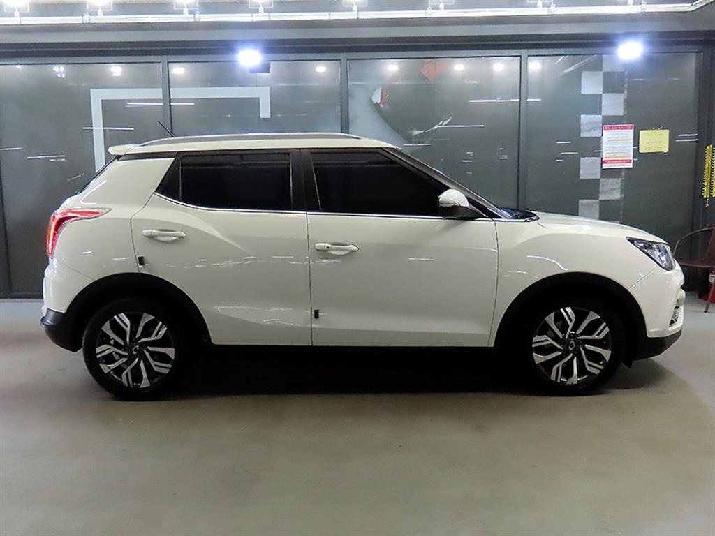 Ssangyong Tivoli - Vista 3