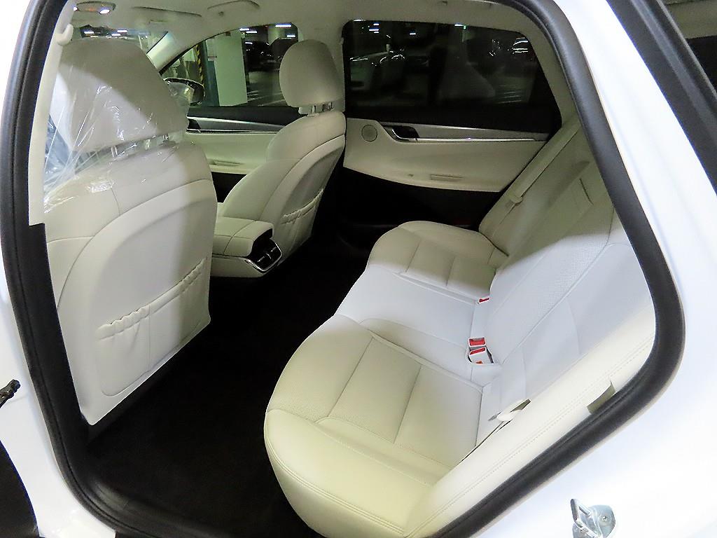 HYUNDAI Grandeur - Vista 9