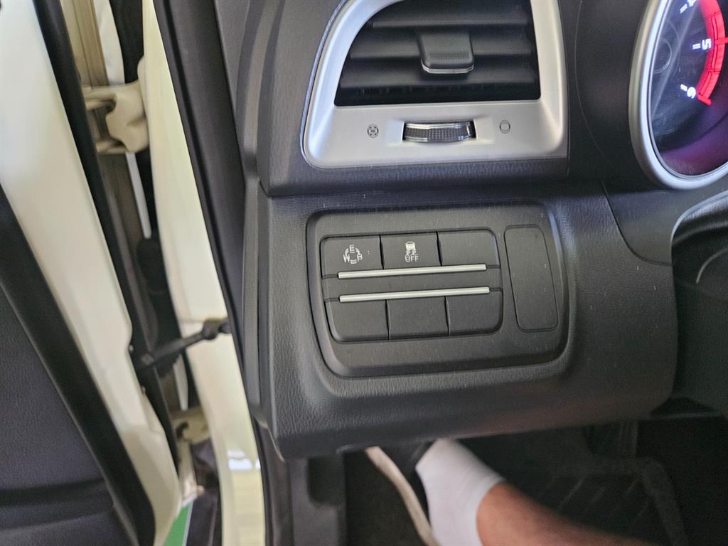 Ssangyong Tivoli 2015 Blanco - Importación desde Corea - HF Imports Iquique - Foto 17