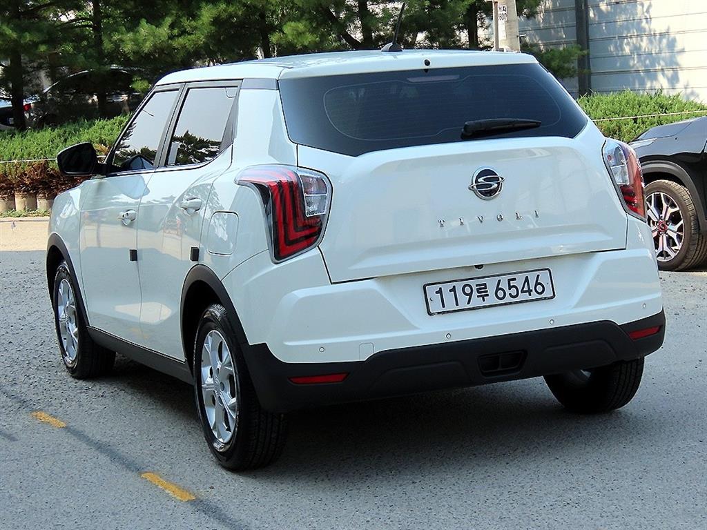 Ssangyong Tivoli - Vista 3