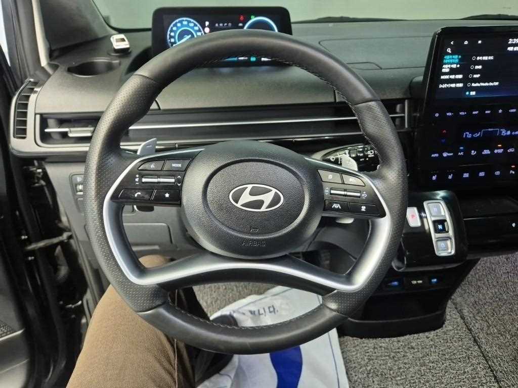 HYUNDAI Staria - Vista 11