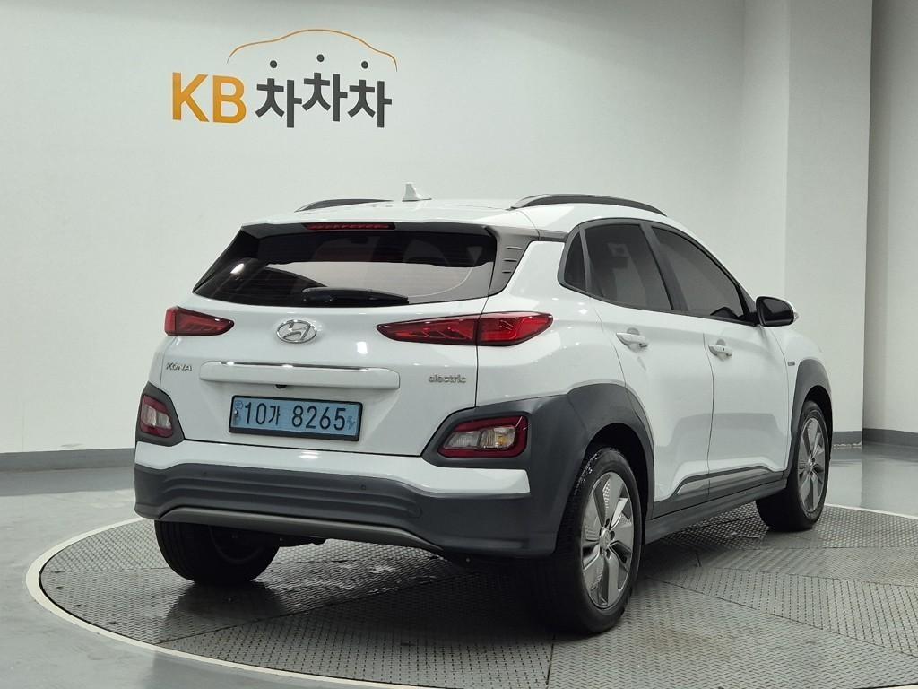 HYUNDAI Kona - Vista 3