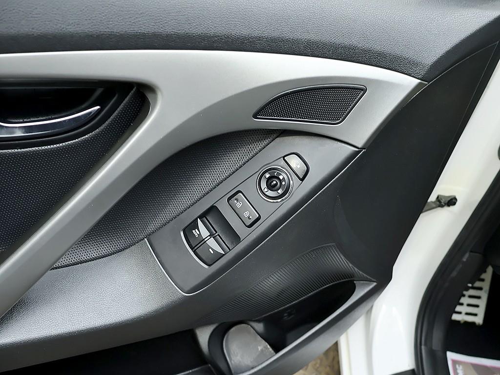 HYUNDAI Avante 2013 Blanco - Importación desde Corea - HF Imports Iquique - Foto 14