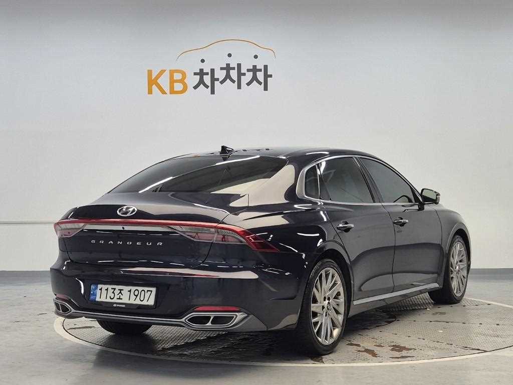 HYUNDAI Grandeur - Vista 3