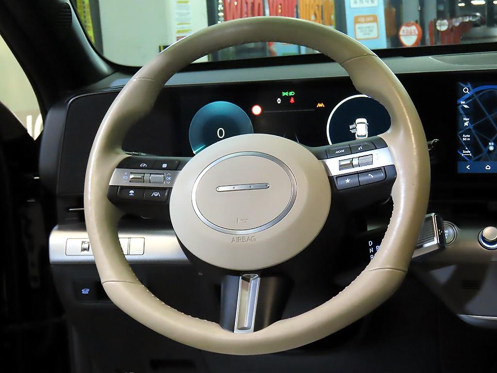 HYUNDAI Kona - Vista 10