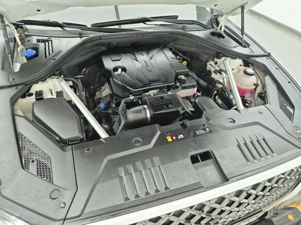 Genesis GV70 - Vista 8