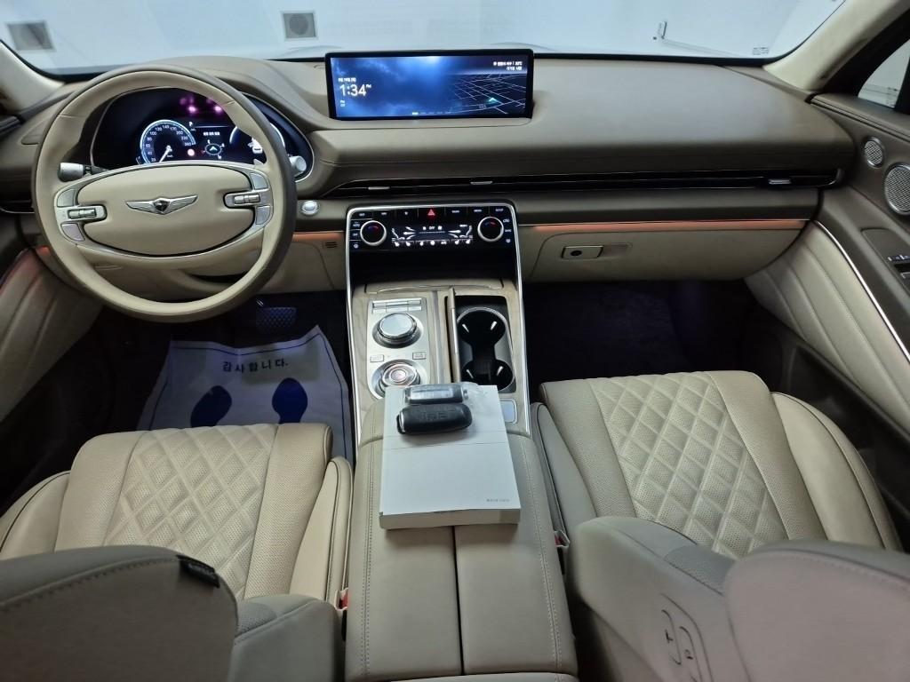 Genesis GV80 - Vista 9