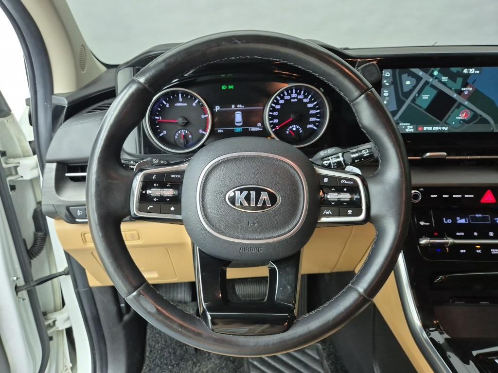 KIA Carnival - Vista 11