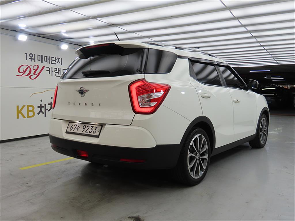 Ssangyong Tivoli - Vista 6