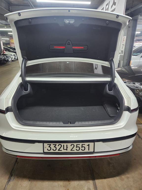 HYUNDAI Grandeur - Vista 11