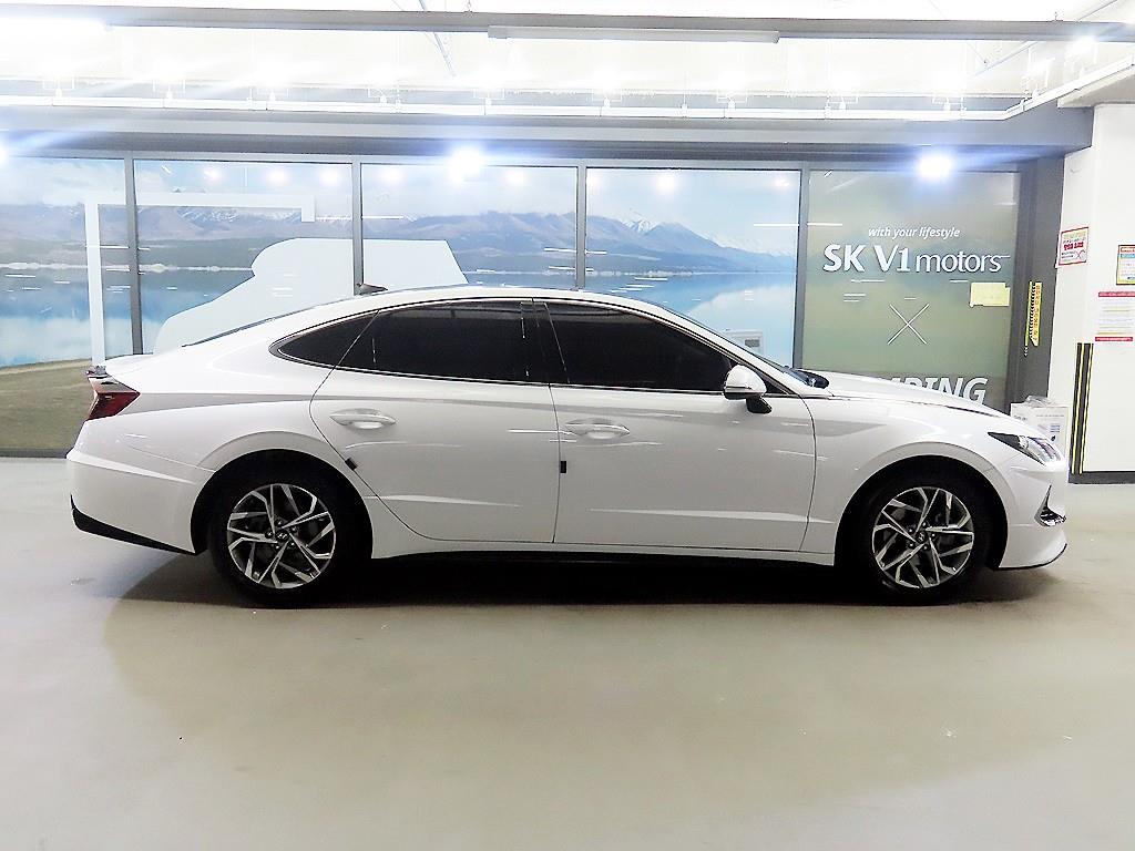 HYUNDAI Sonata - Vista 3