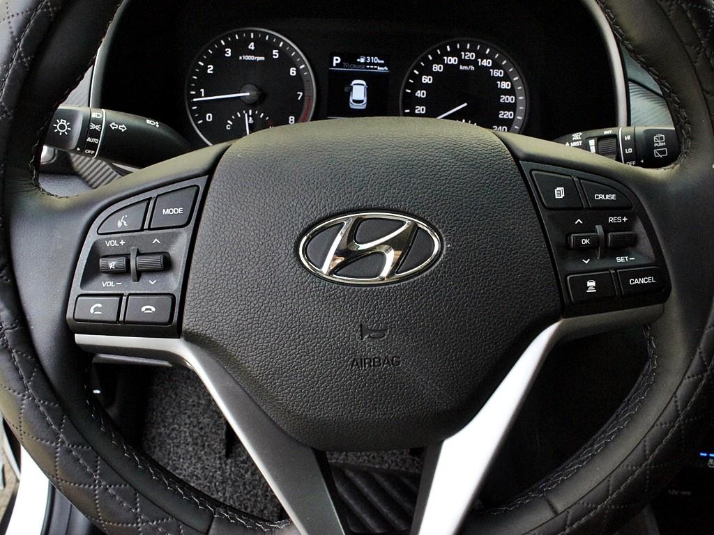 HYUNDAI Tucson - Vista 10