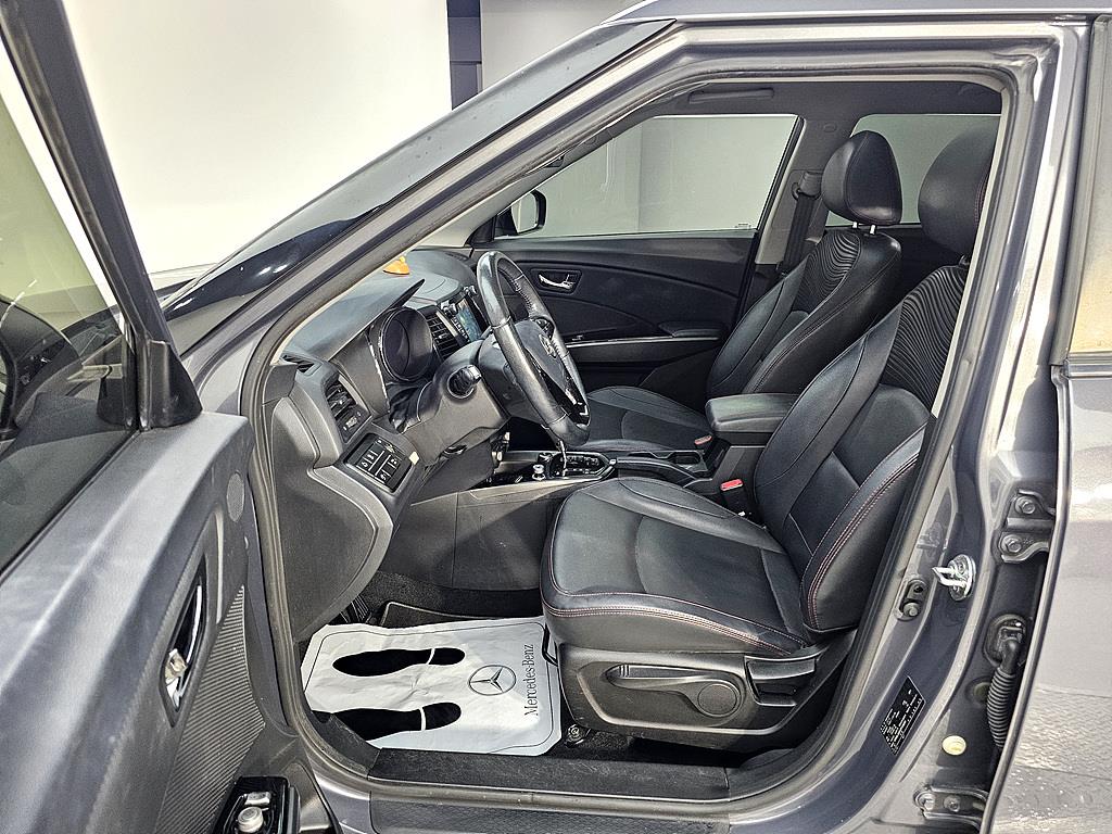 Ssangyong Tivoli - Vista 10
