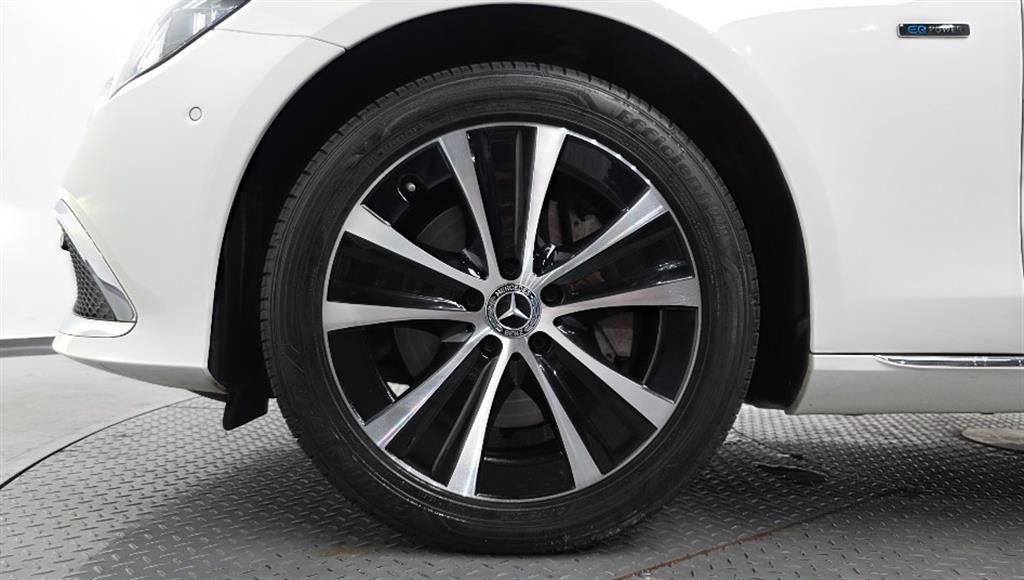 Mercedes Benz E class - Vista 7