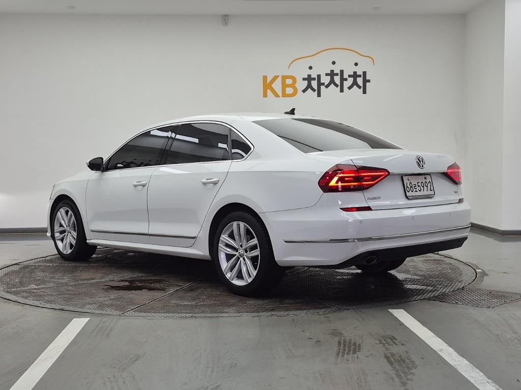 Volkswagen Passat - Vista 3