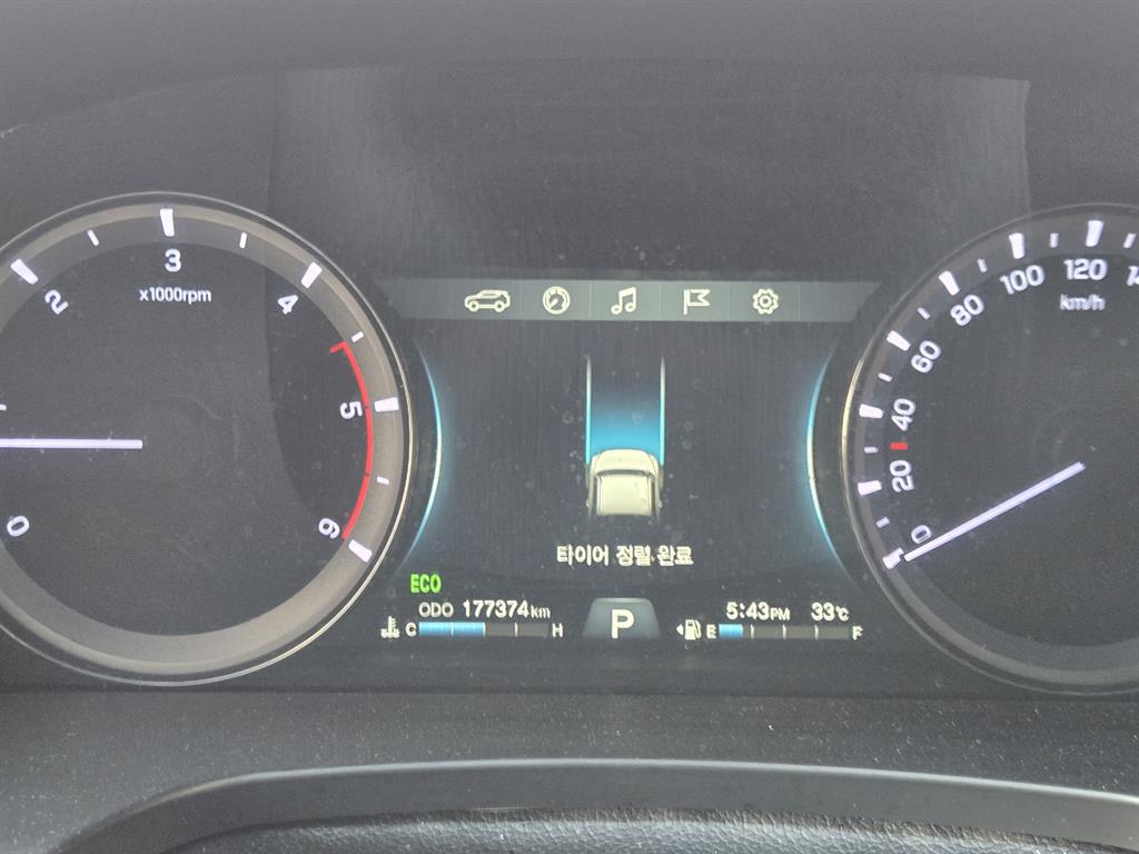 Ssangyong Rexton - Vista 10