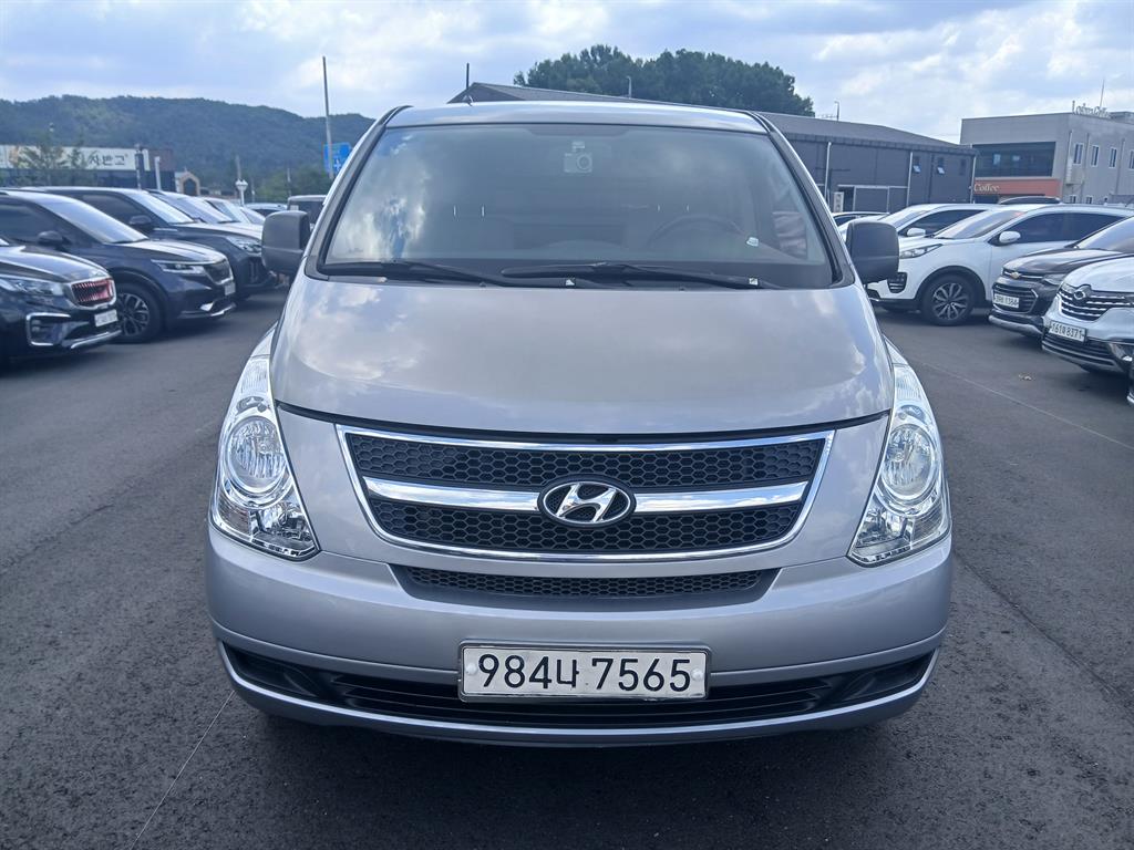HYUNDAI Starex 2014 Plateado - Importación desde Corea - HF Imports Iquique - Foto 1