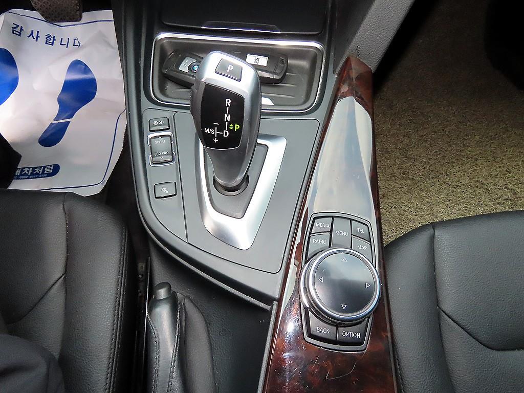 BMW Gran Turismo 2014 Blanco - Importación desde Corea - HF Imports Iquique - Foto 13