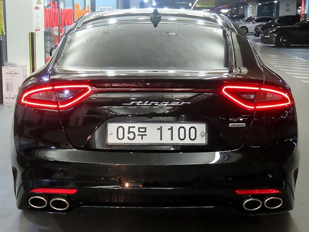 KIA Stinger - Vista 5