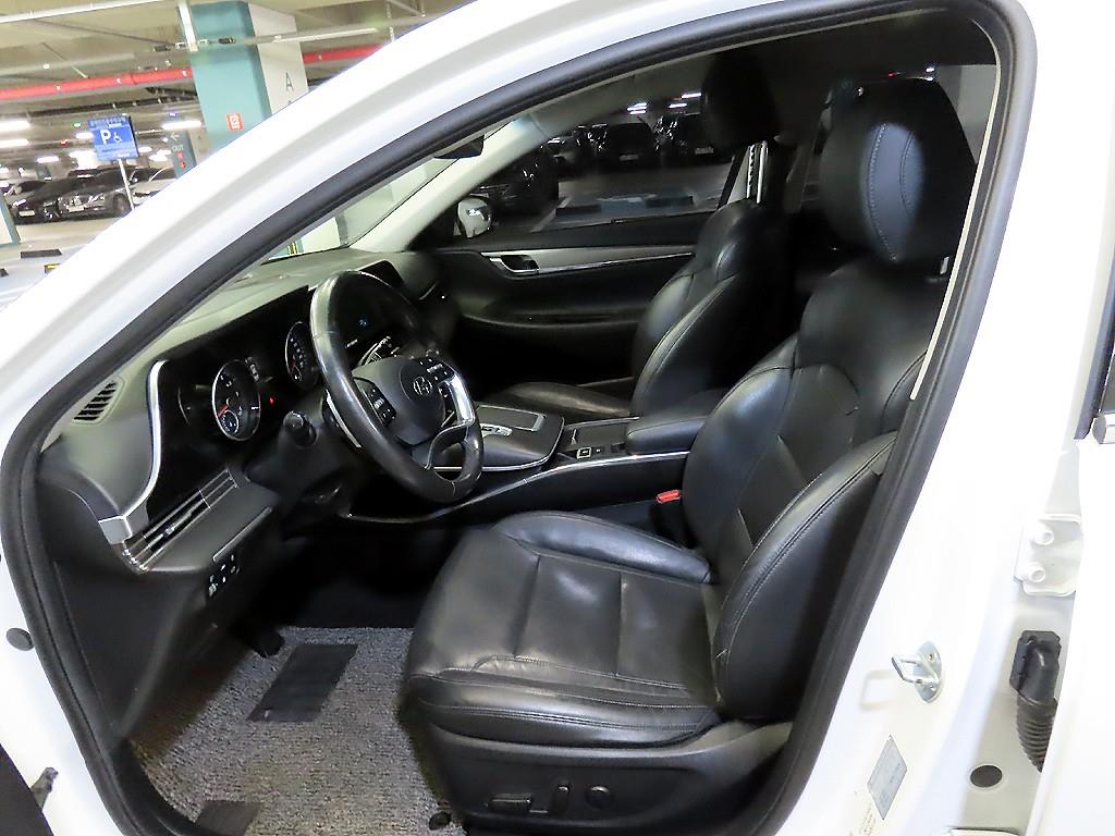 HYUNDAI Grandeur - Vista 8