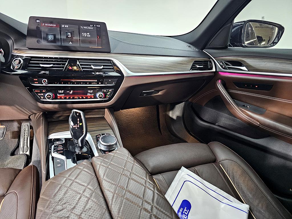 BMW 5 Series - Vista 11