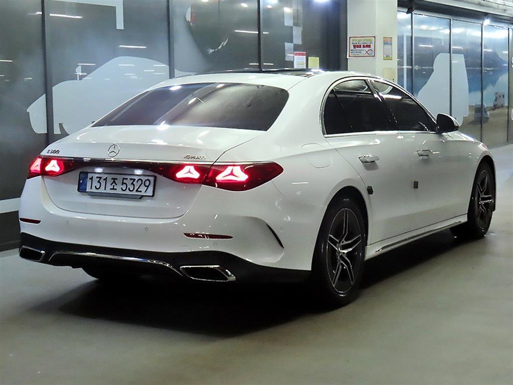 Mercedes Benz E class - Vista 6
