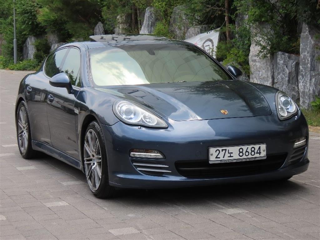 Porsche Panamera - Vista 2