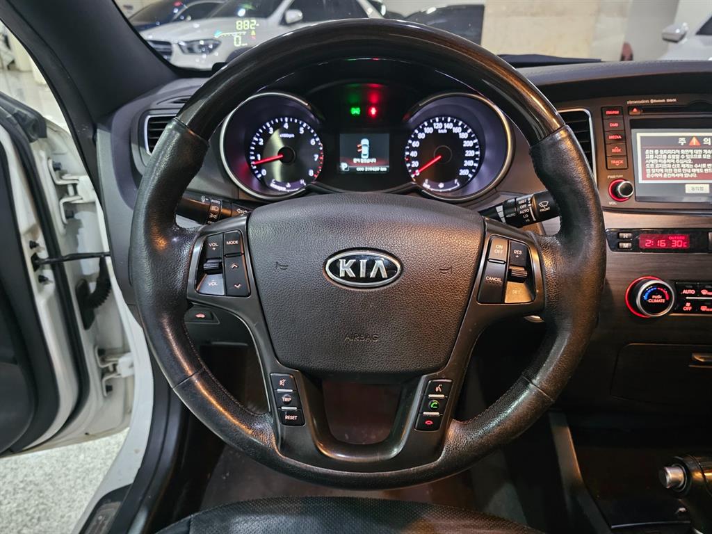 KIA K7 - Vista 11