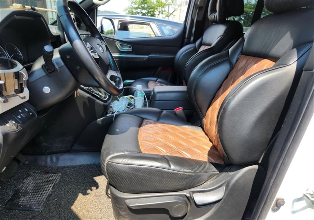 HYUNDAI Starex - Vista 7