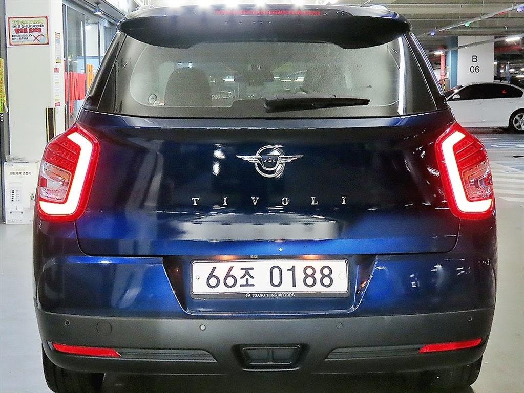 Ssangyong Tivoli - Vista 7