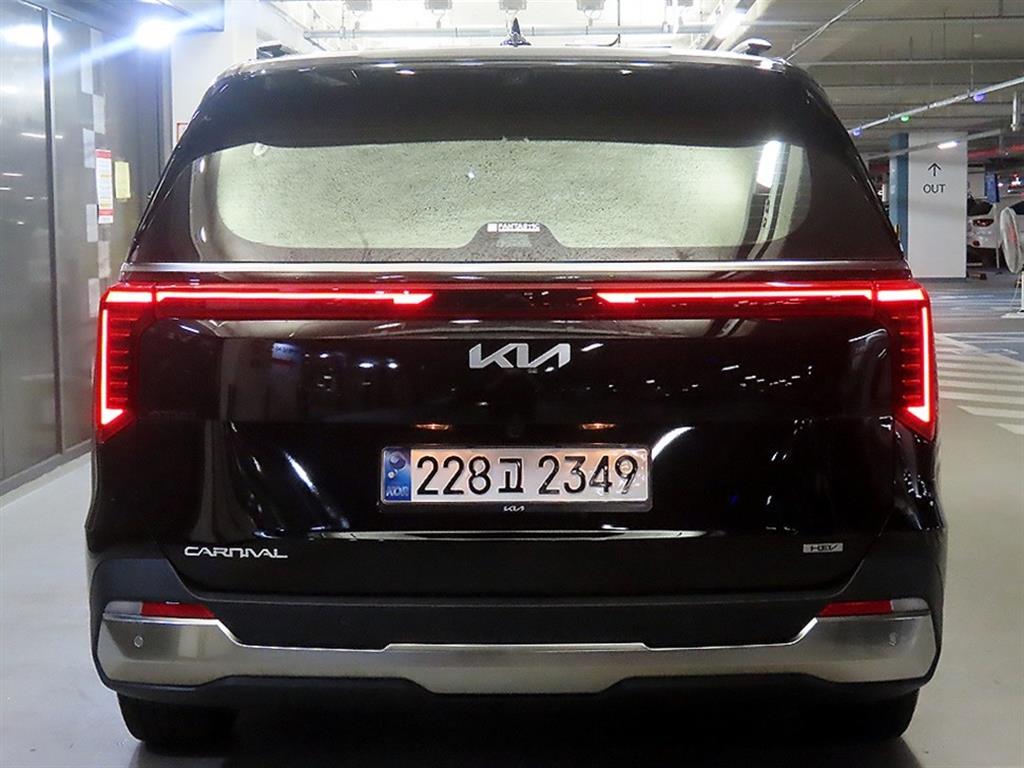KIA Carnival - Vista 7