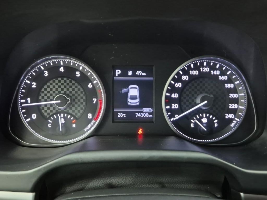 HYUNDAI Avante - Vista 8
