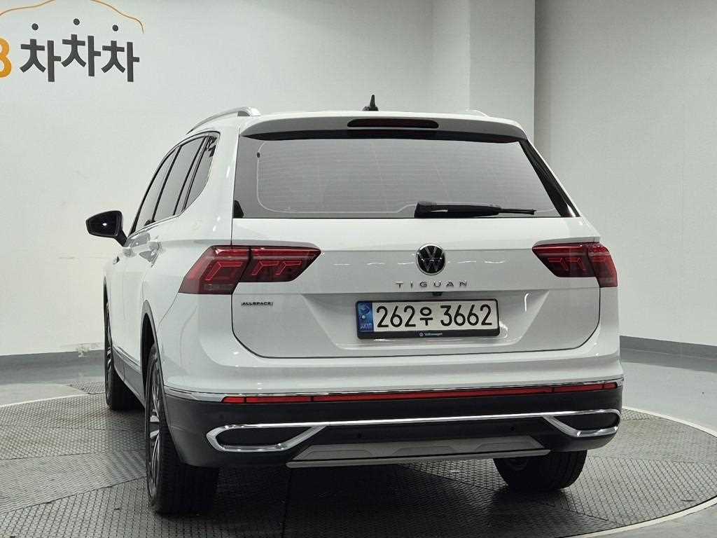 Volkswagen Tiguan - Vista 2