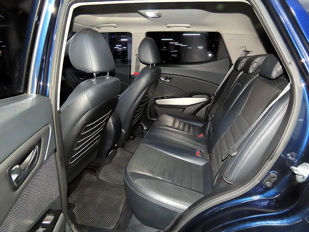 Ssangyong Tivoli - Vista 9