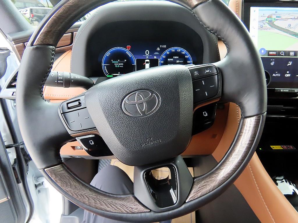 Toyota Alphard - Vista 11