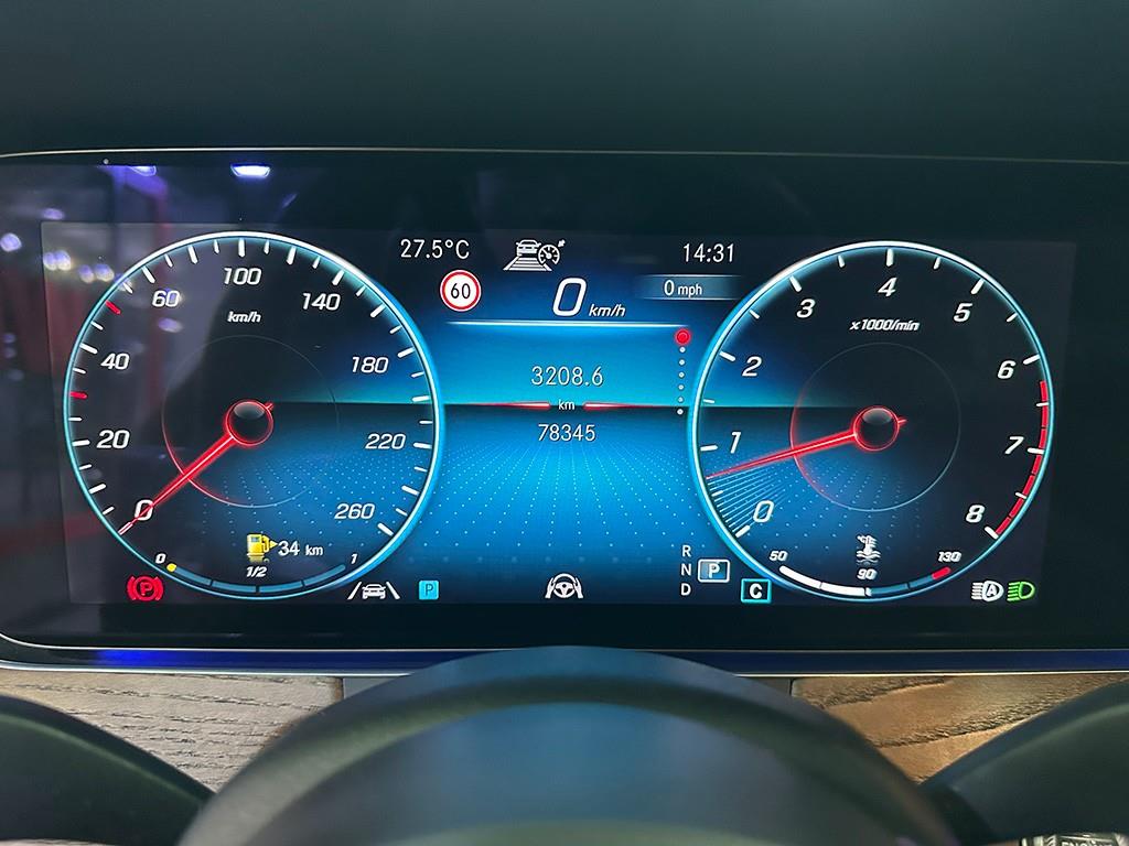 Mercedes Benz E class - Vista 11