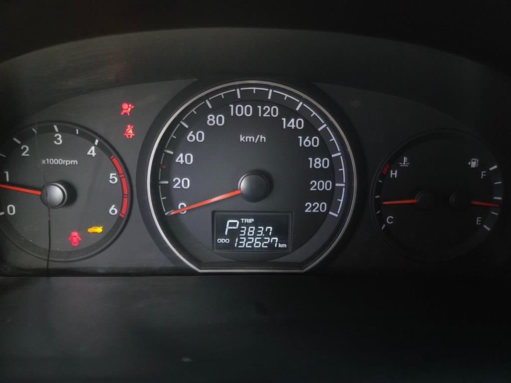 HYUNDAI Starex - Vista 7