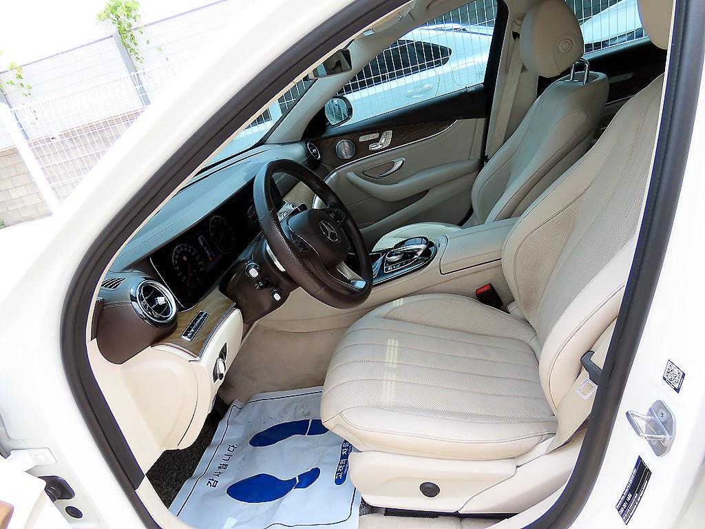 Mercedes Benz E class - Vista 7