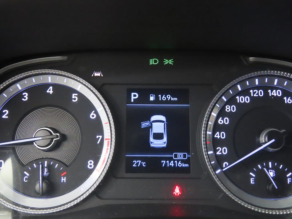 HYUNDAI Sonata - Vista 11