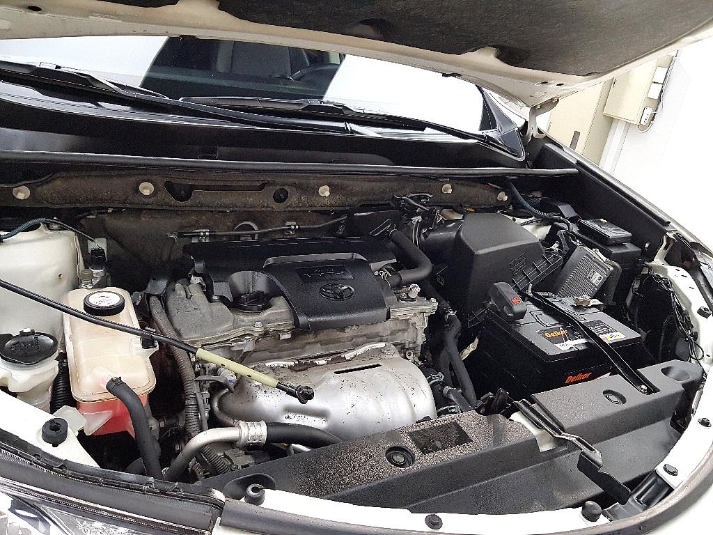 Toyota RAV4 - Vista 8
